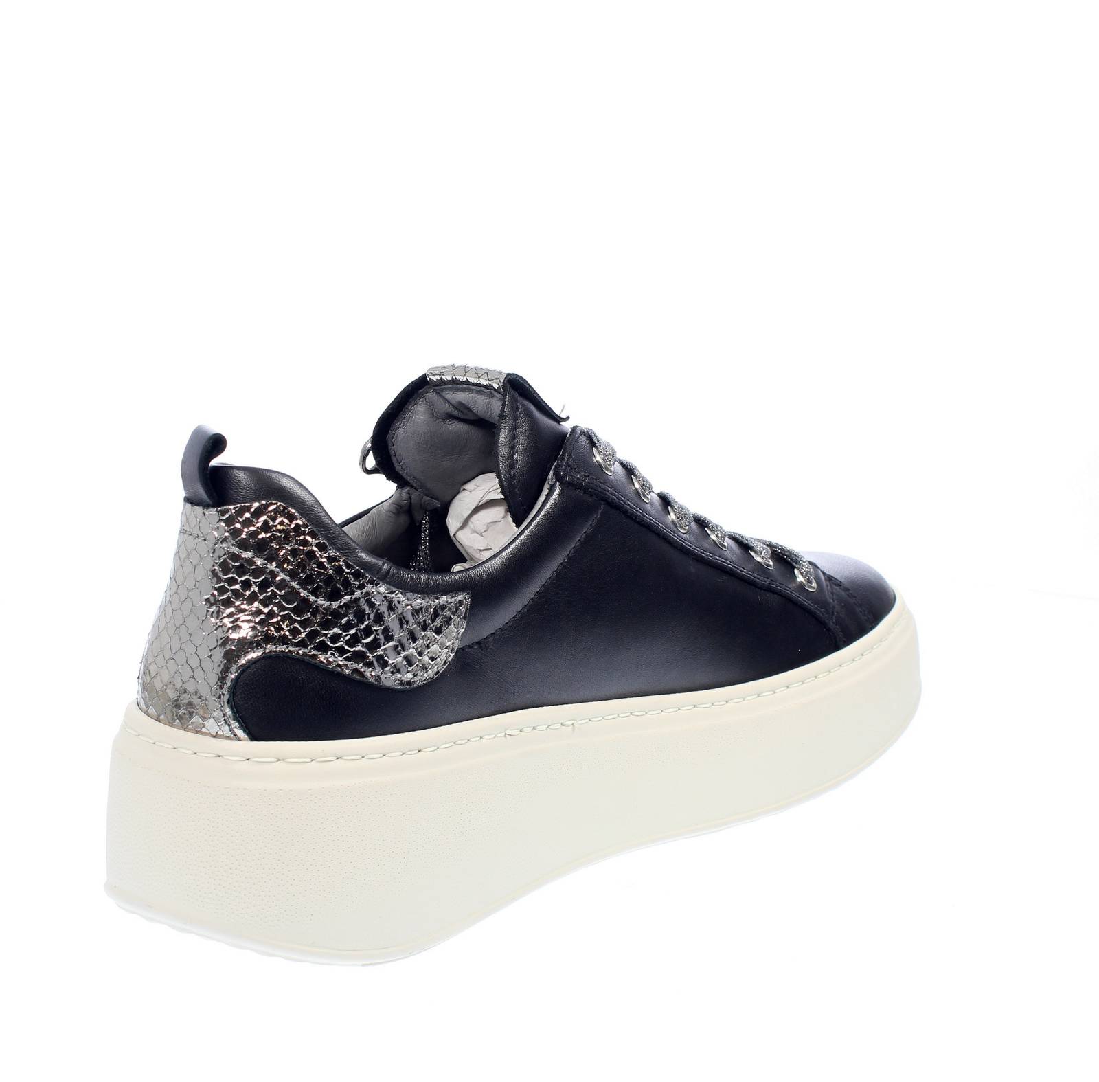 NEROGIARDINI Sneakers in Pelle con suola rialzata Donna nero Foto 4