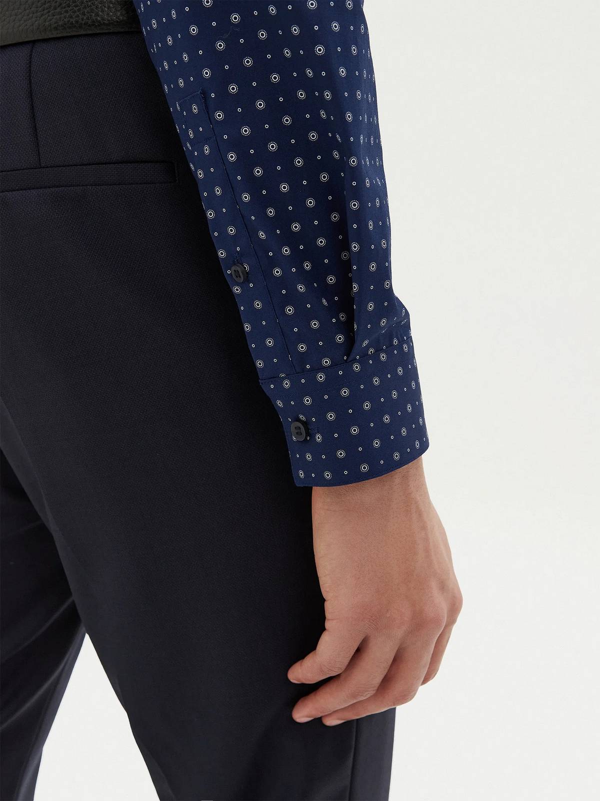 CALVIN KLEIN MENSWEAR Mini print slim shirt Uomo blu Foto 3