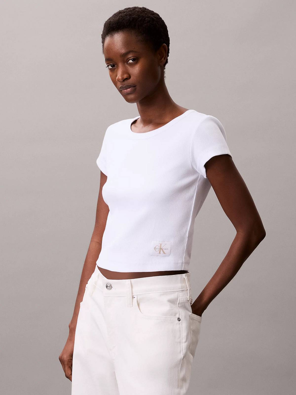 CALVIN KLEIN JEANS T-Shirt mit gewebtem Etikett Damen weiß