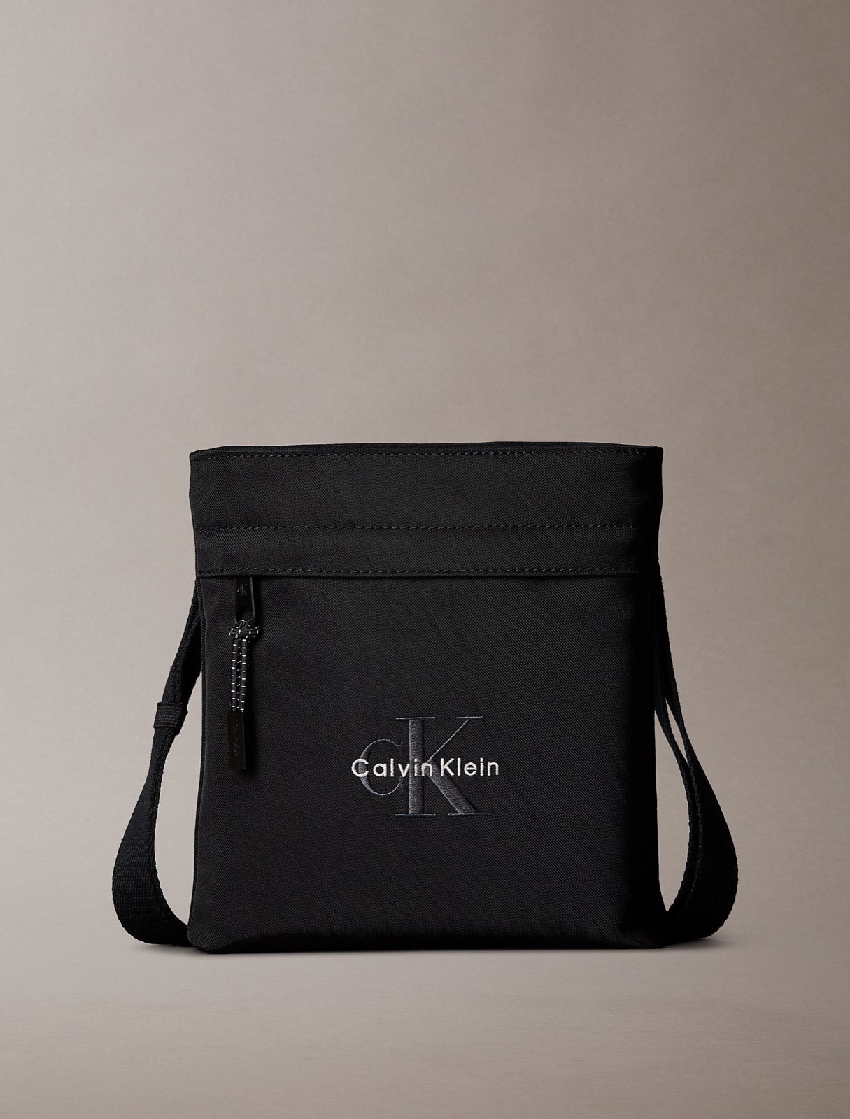 CALVIN KLEIN JEANS CK bold flatpack Homme noir
