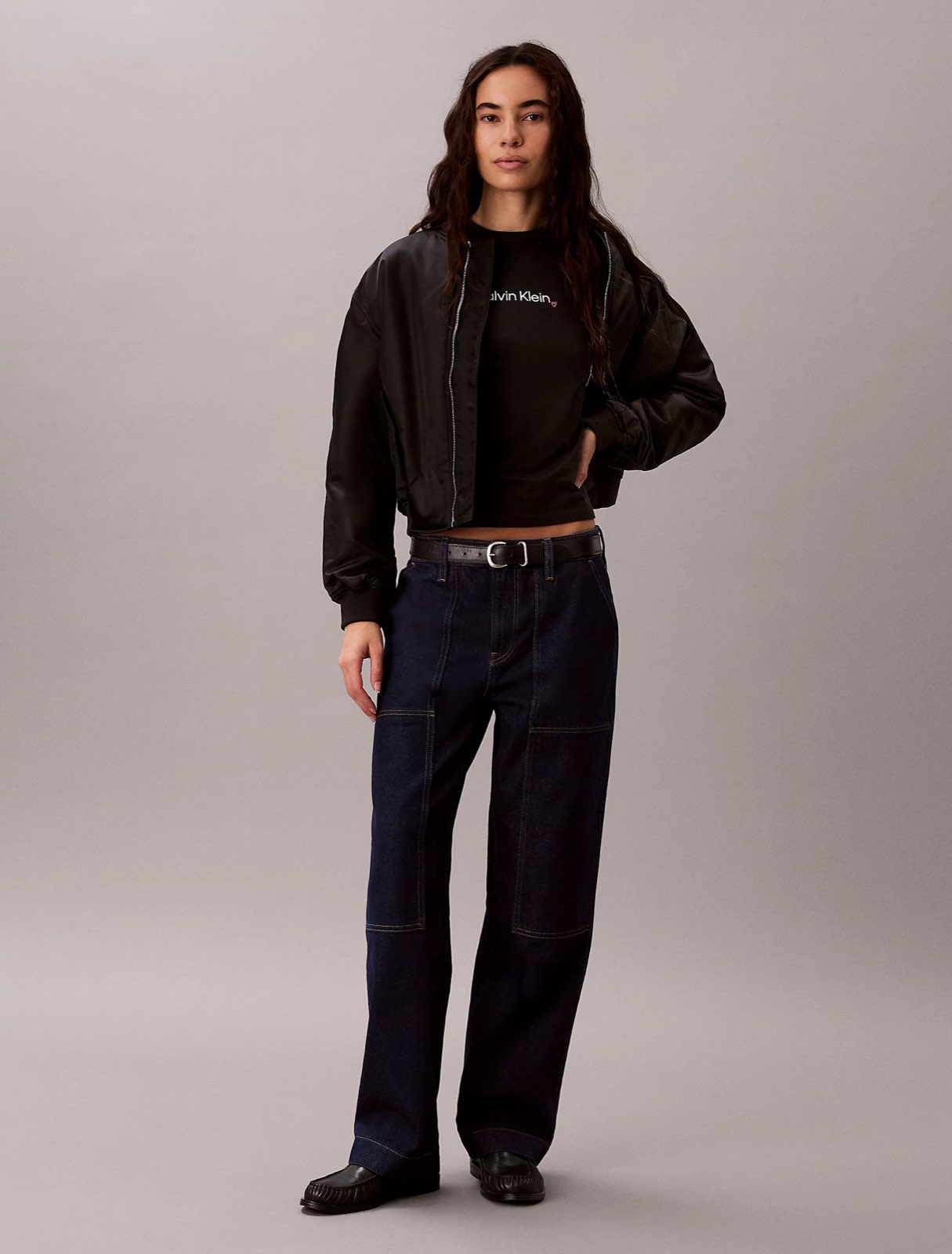 CALVIN KLEIN JEANS T-Shirt Slim Fit mit Herz-Logo Damen schwarz Foto 4