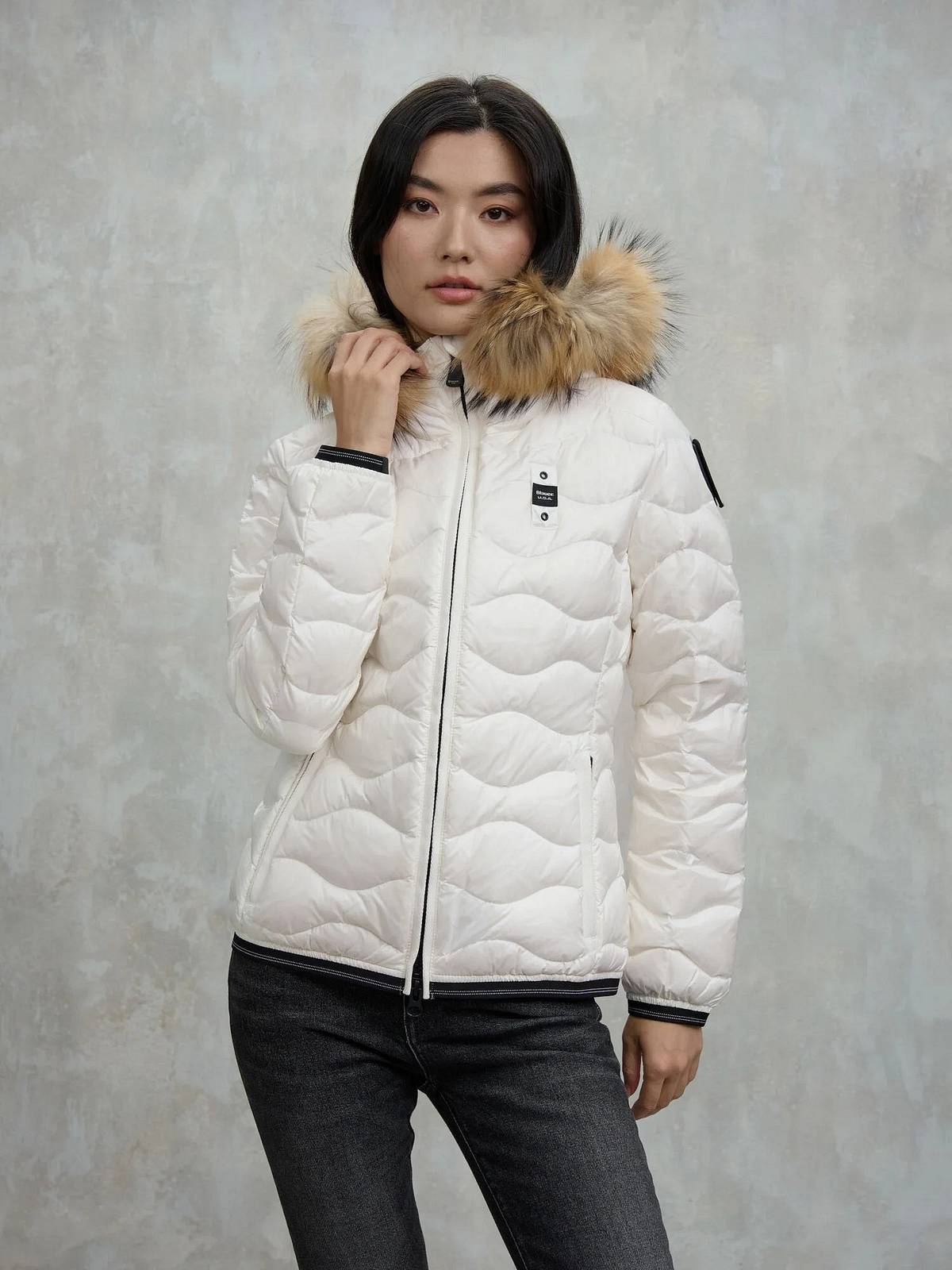 BLAUER Aldie - Kurze Daunenjacke mit Fell Damen weiß Foto 2