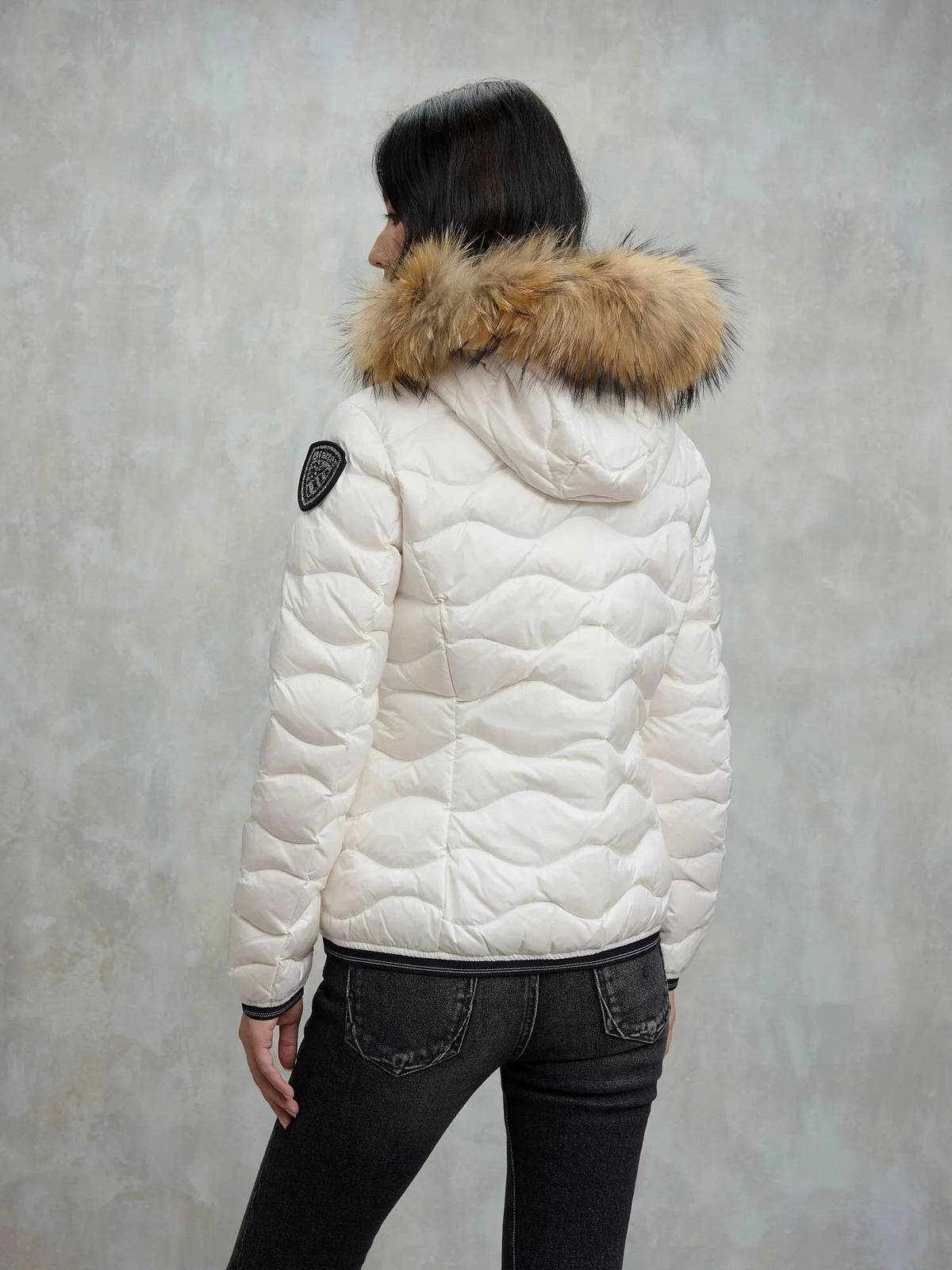 BLAUER Aldie - Kurze Daunenjacke mit Fell Damen weiß Foto 3