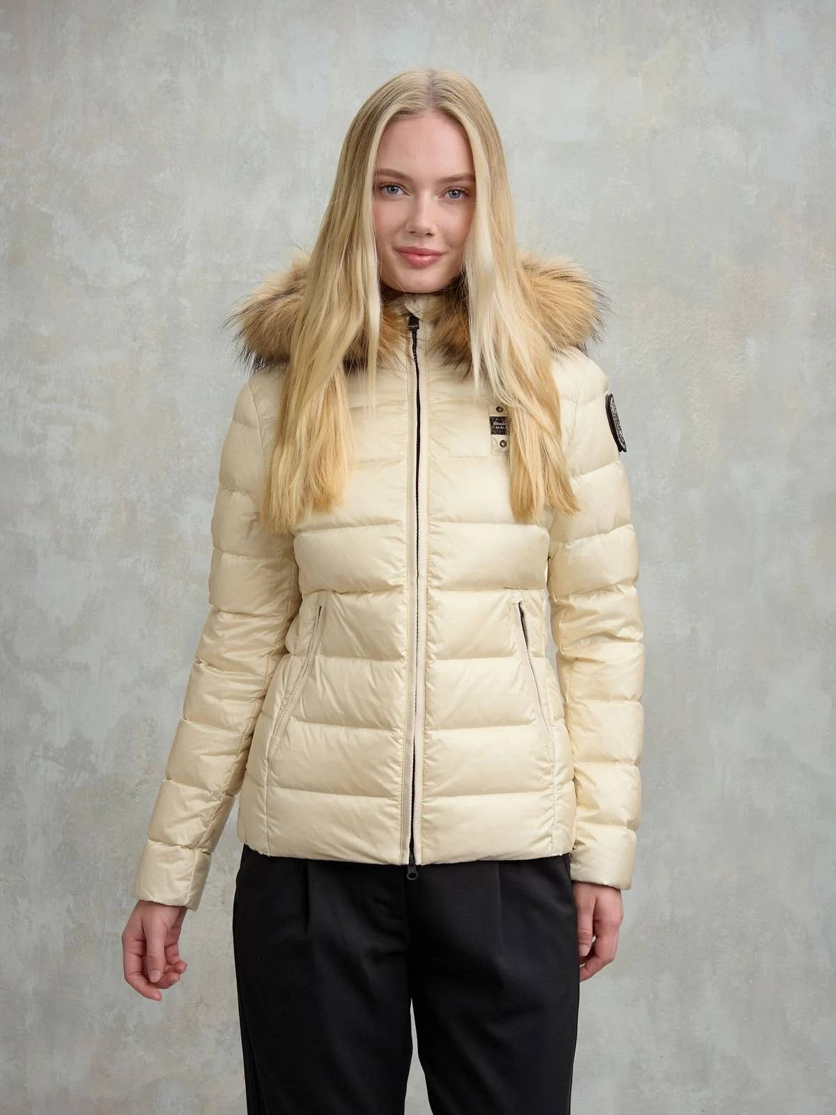 BLAUER Arcadia - Kurze Daunenjacke mit Fell Damen beige Foto 2