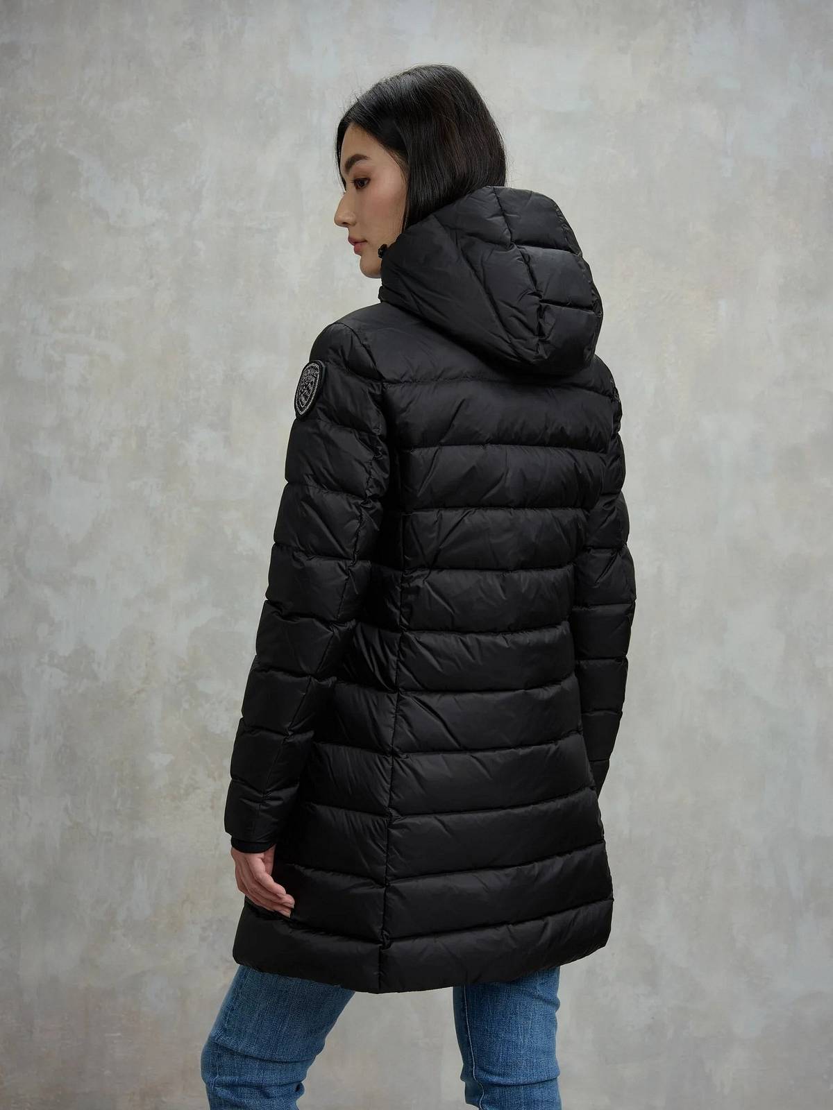 BLAUER Agnes - Lange Daunenjacke mit Kapuze Damen schwarz Foto 3