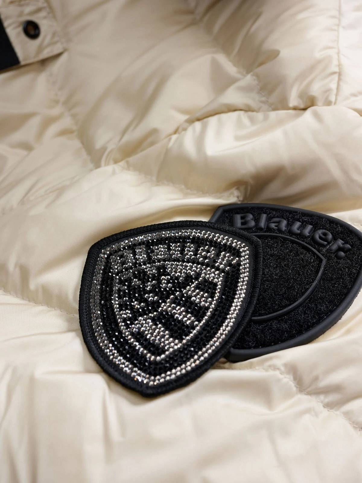 BLAUER Kristin - Lange Daunenjacke mit Fellkapuze Damen beige Foto 4
