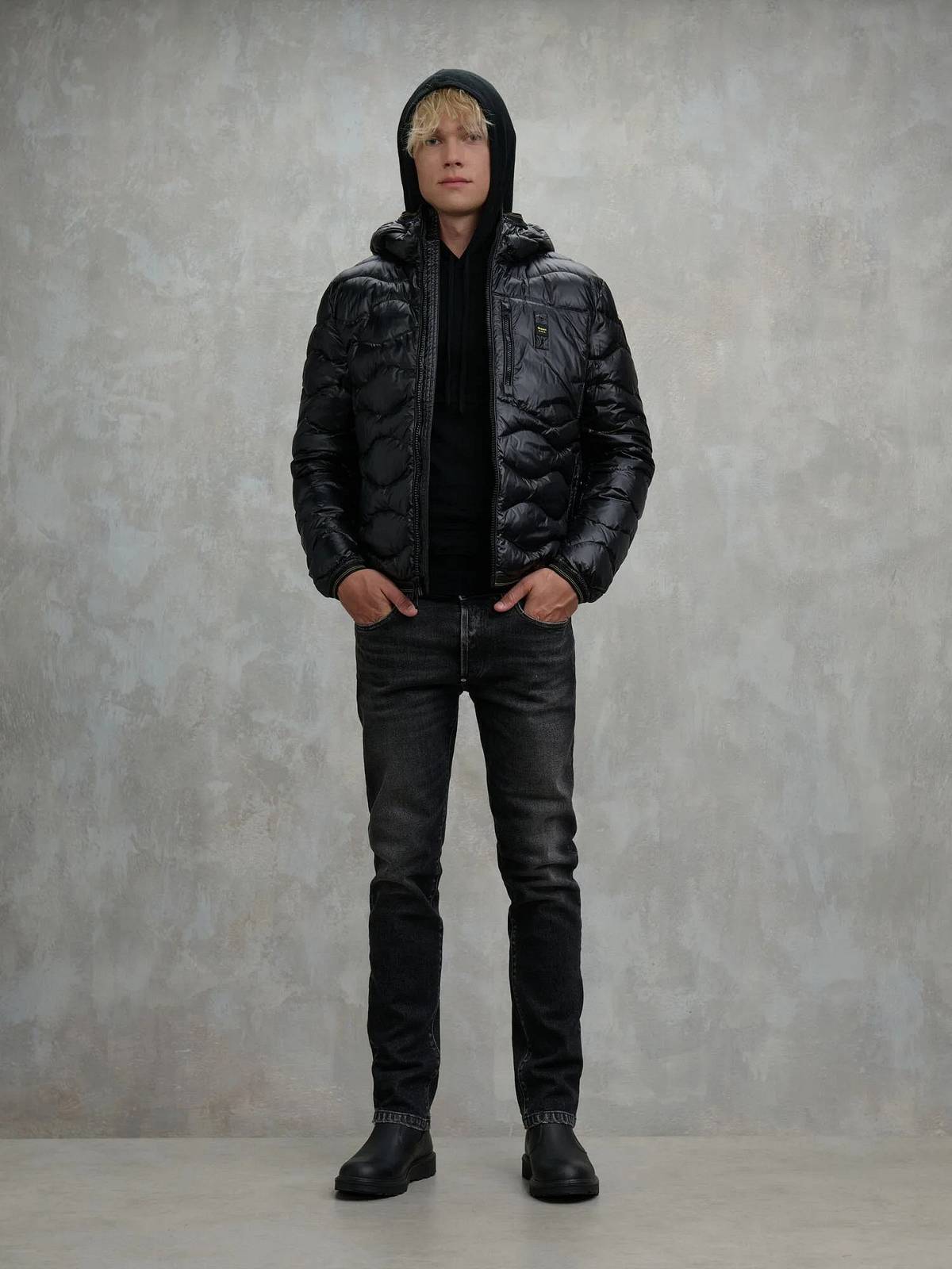 BLAUER Wave - Kurze Daunenjacke mit Kapuze Herren schwarz Foto 4