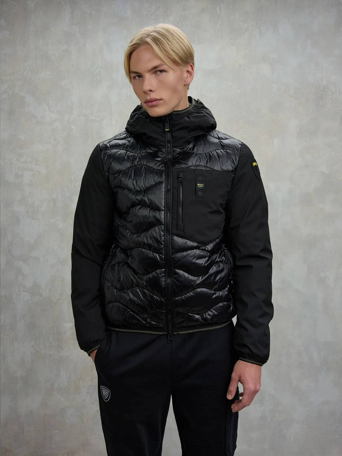 BLAUER Albert - kurze Daunenjacke mit Kapuze Herren schwarz Foto 2