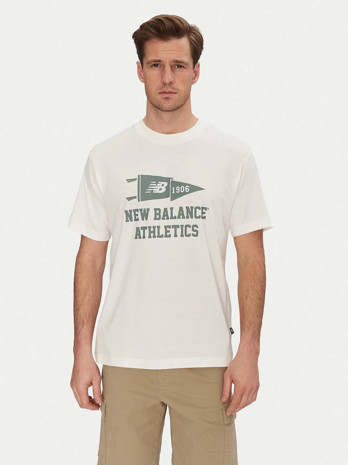 NEW BALANCE Tee-shirt Varsity Pennant Homme blanc