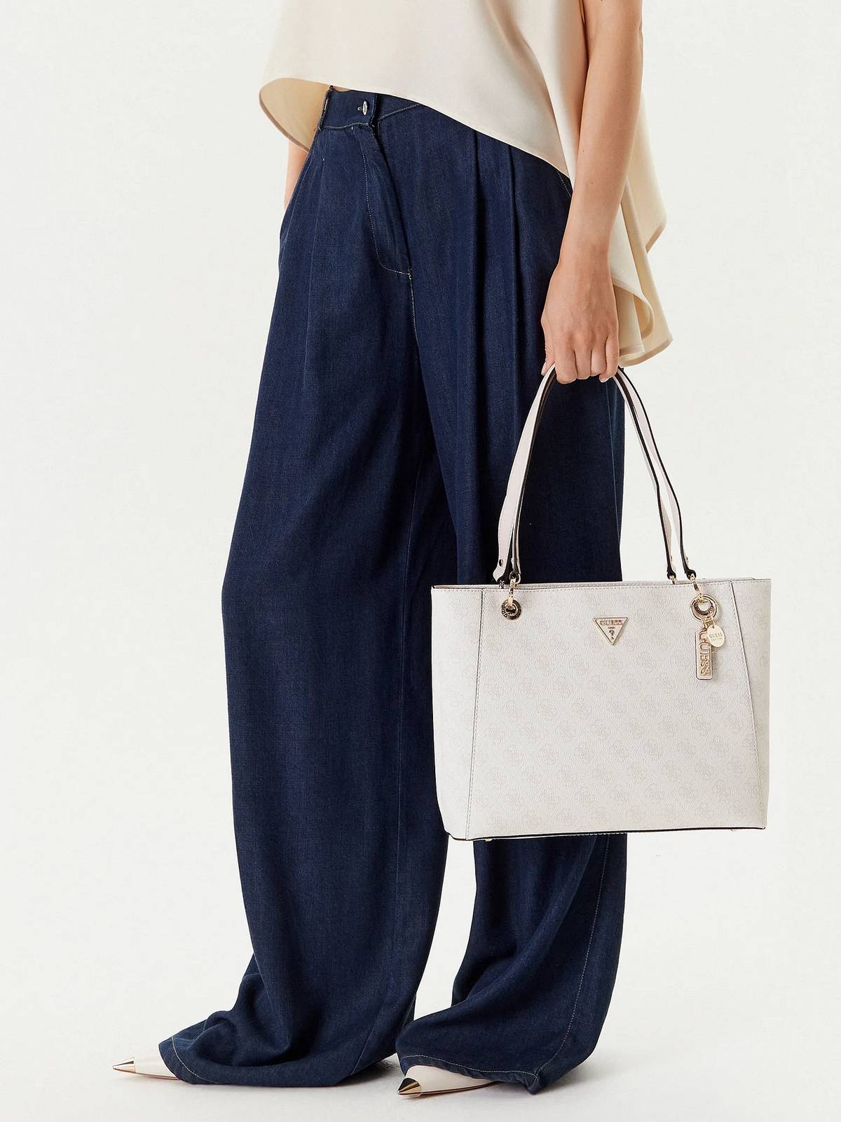 GUESS Femme blanc Photo 5