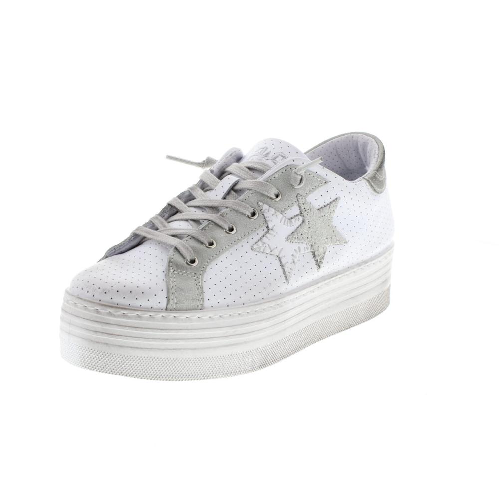 white Woman sporty chic shoes sneakers 1875