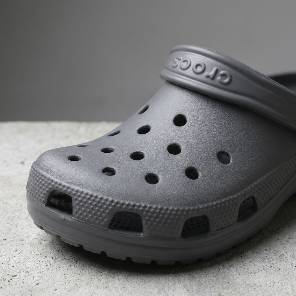 CROCS Klassischer Clog Herren grau Foto 5