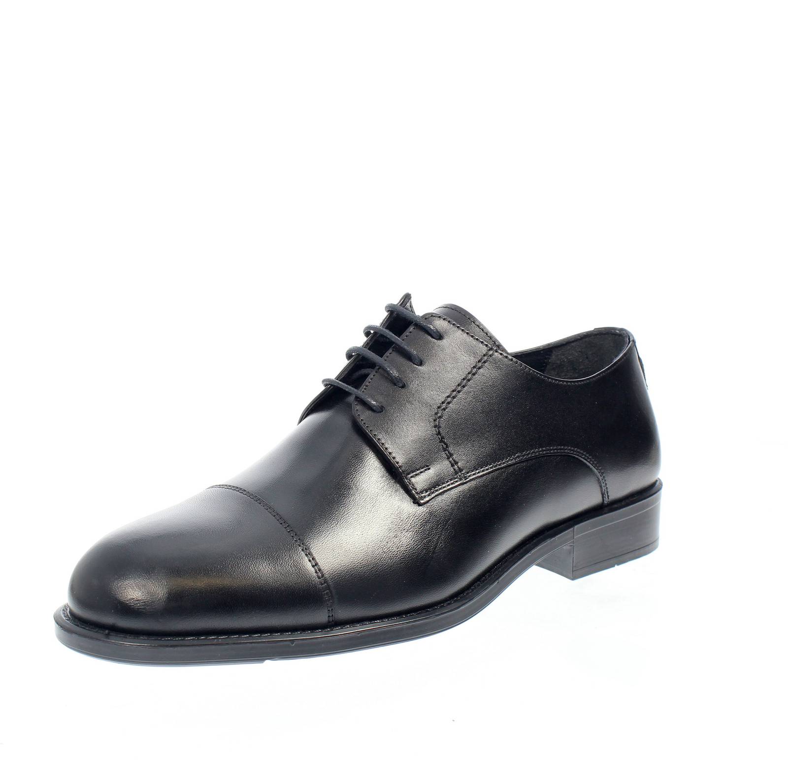 Классическое дерби Даниэля Фронтини в Пелле-Неро - Уомо Скарпе в Стрингате