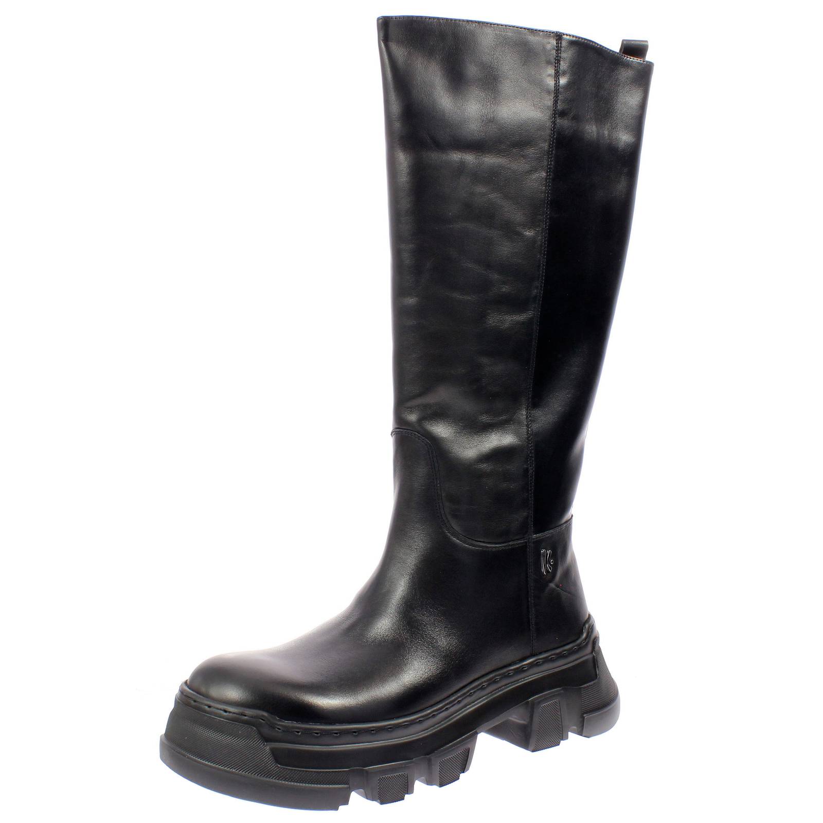 Ключи от Стивали в Пелле-Аль-Джиноккио в Каррармато-Неро - Донна Скарпе Стивали