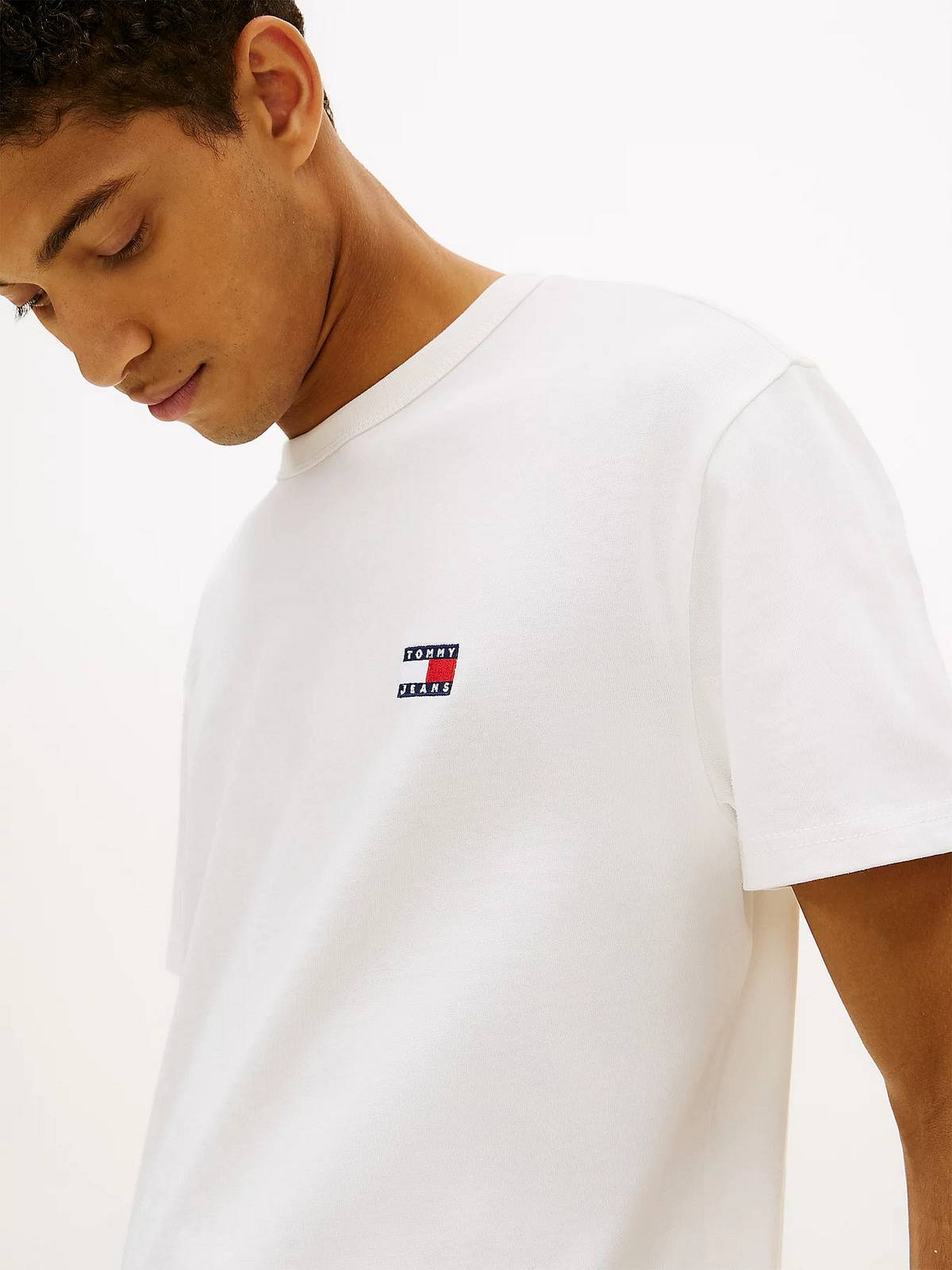TOMMY HILFIGER Tee reg badge Man white Photo 3
